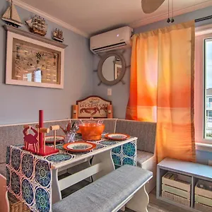  Apartment Cozy Ocean Less Than 1 Mile To Beach!